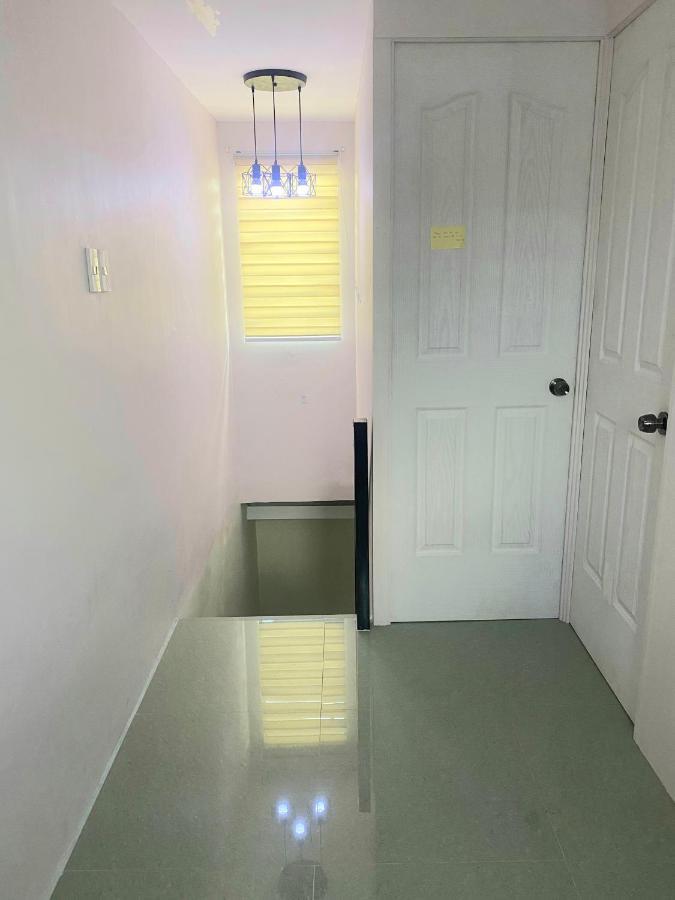 2 Bedroom Townhouse In Bacolod City Exteriör bild