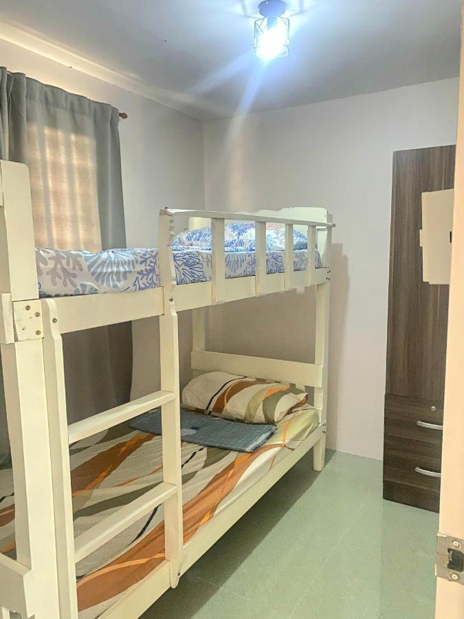 2 Bedroom Townhouse In Bacolod City Exteriör bild