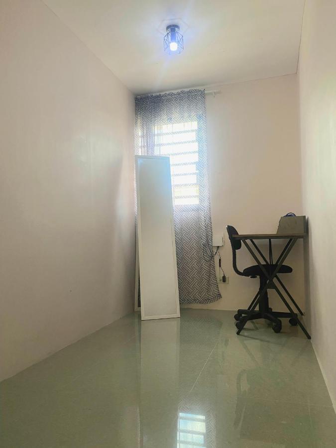 2 Bedroom Townhouse In Bacolod City Exteriör bild