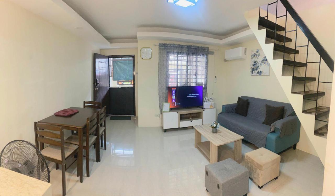 2 Bedroom Townhouse In Bacolod City Exteriör bild